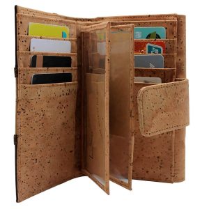 Portefeuille-en-liege-a-carreaux-L-unique-elegance-naturelle