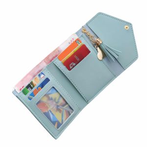 Portefeuille-enveloppe-avec-pendentif-Lunique-charme-distinctif